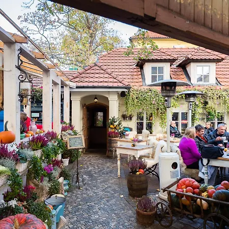 Apartamento Charming Riverside By Charles Bridge Praga