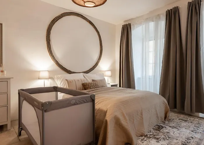 Apartamento Charming Riverside By Charles Bridge Praga