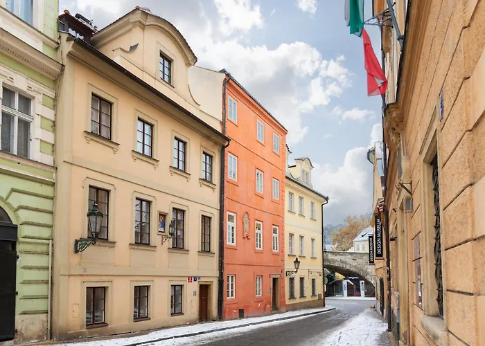 Charming Riverside By Charles Bridge Apartamento *