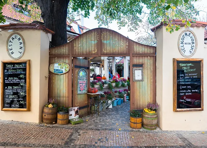 Charming Riverside By Charles Bridge Apartamento *