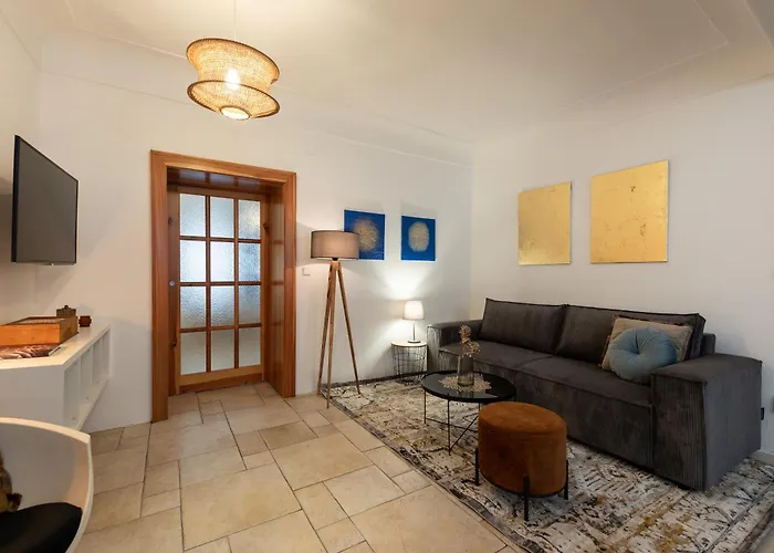 Charming Riverside Apt Moments From Charles Bridge By Easybnb Premium Apartment *