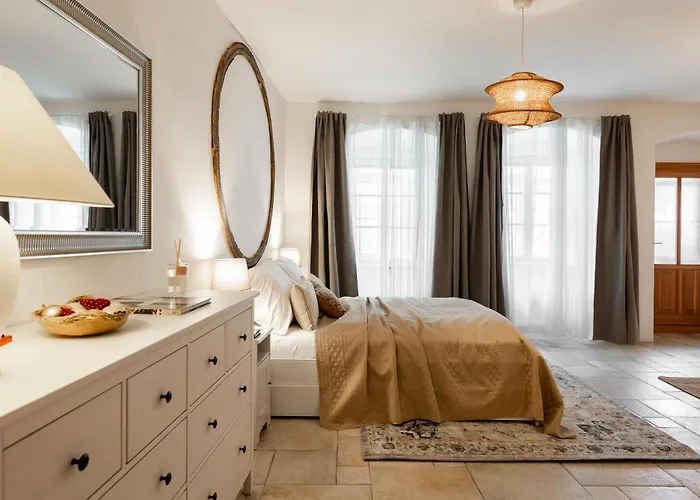 Lejlighed Charming Riverside Apt Moments From Charles Bridge By Easybnb Premium *