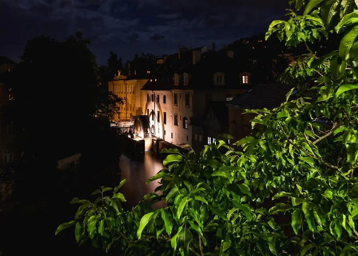 Charming Riverside By Charles Bridge Apartman Prága